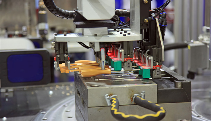 the market scale of my country's injection molding products is gradually increasing, and the number of companies is relatively large